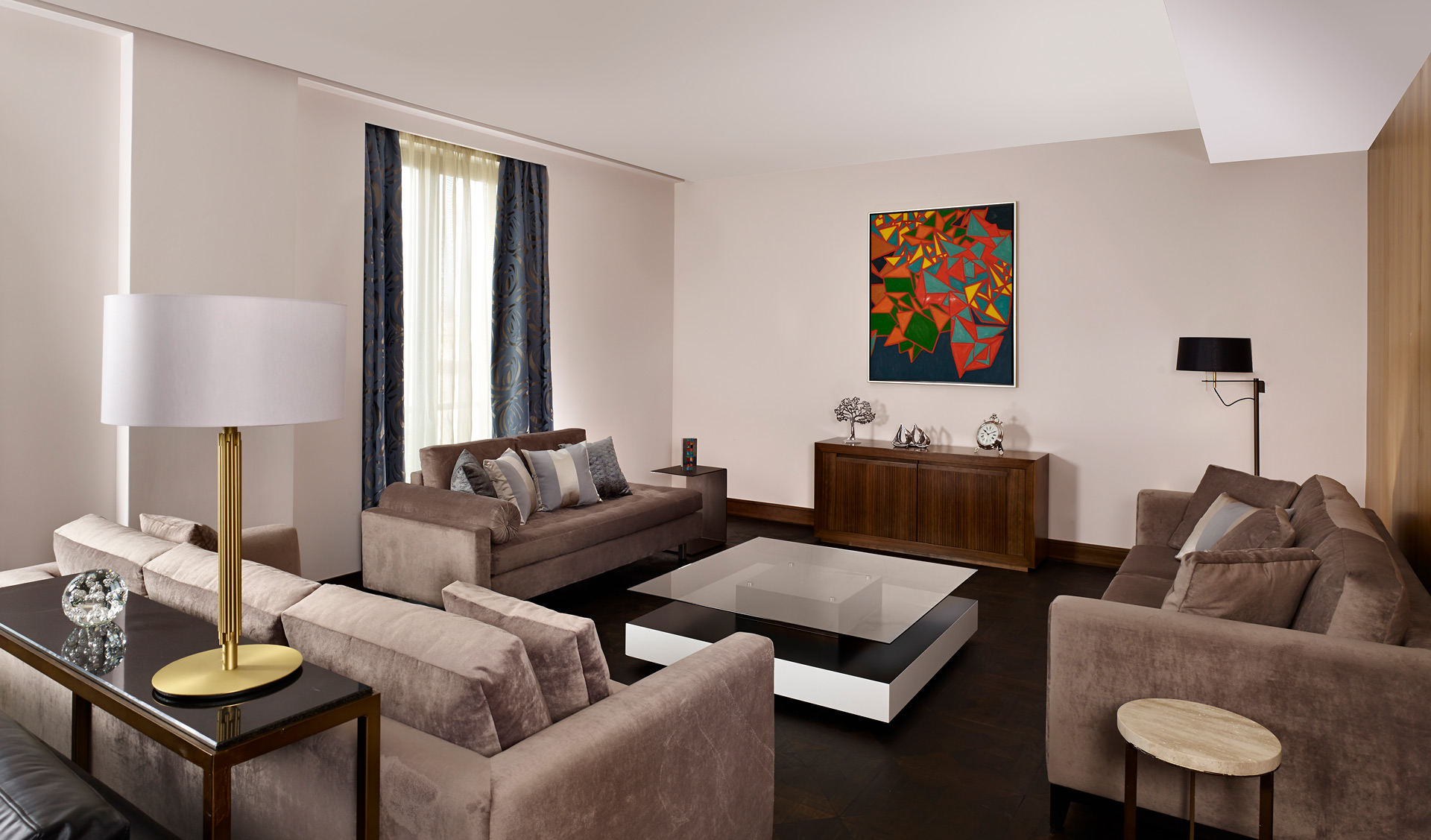 Presidnetial-Living-room